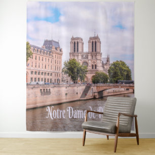 Tenture Notre Dame de Paris France cathédrale catholique