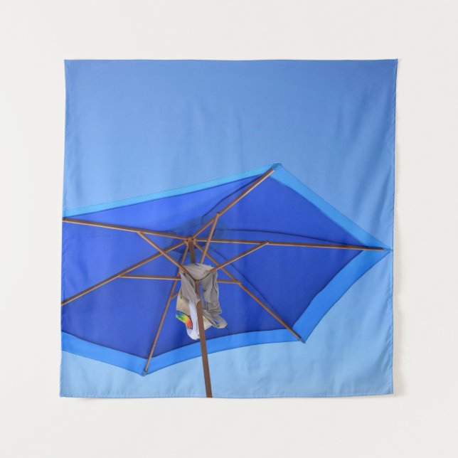 Tenture Parapluie de patio bleu et marron le matin (Devant)