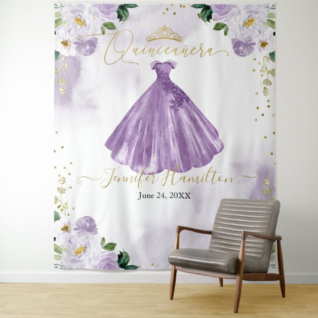 Tenture Quinceanera Arrière-plan Robe Florale violette (En situation)