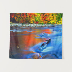 Tenture Rivière Swift reflétant les couleurs d'automne