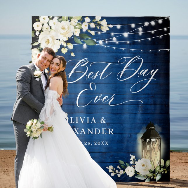 Tenture Roses blanches Royal Mariage en bois bleu arrière- (Créateur téléchargé)