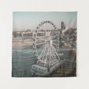 TENTURE ROUE DE FERRIS BLANC PRÈS DE L'EAU