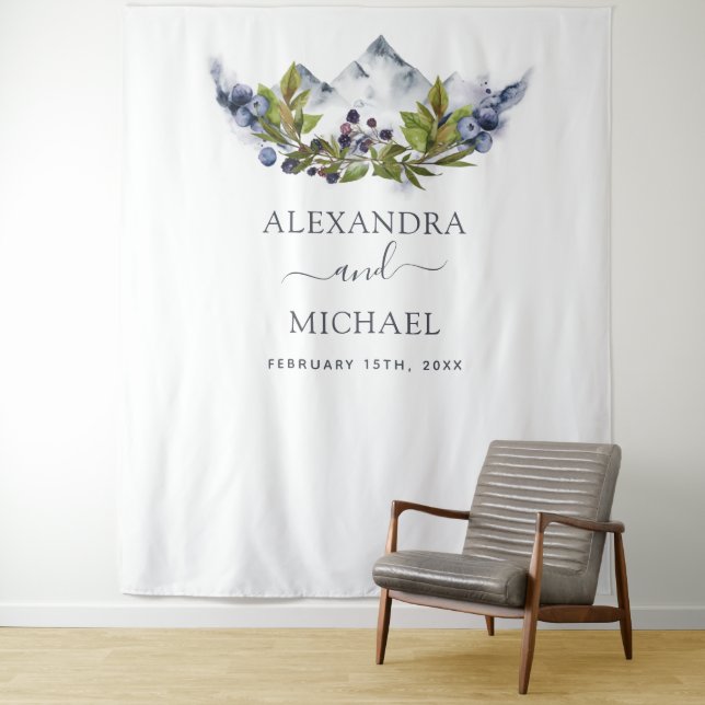 Tenture Rustic Mountains Watercolor Photo Booth Arrière-pl (En situation)