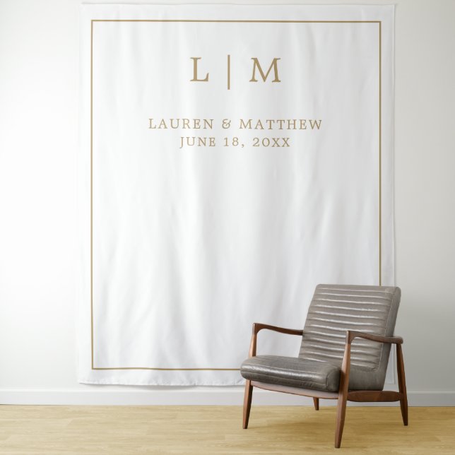 Tenture Simple Fond de Mariage Monogramme en Or Antique (En situation)