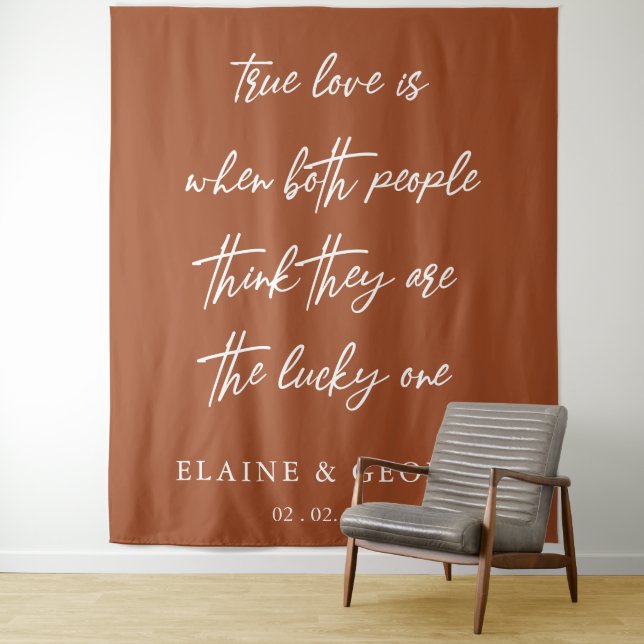 Tenture Terracotta True Love is Mariage Photo Backdrop (En situation)