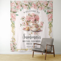 Thé dansant fleuri rose vintage pour une fête de m