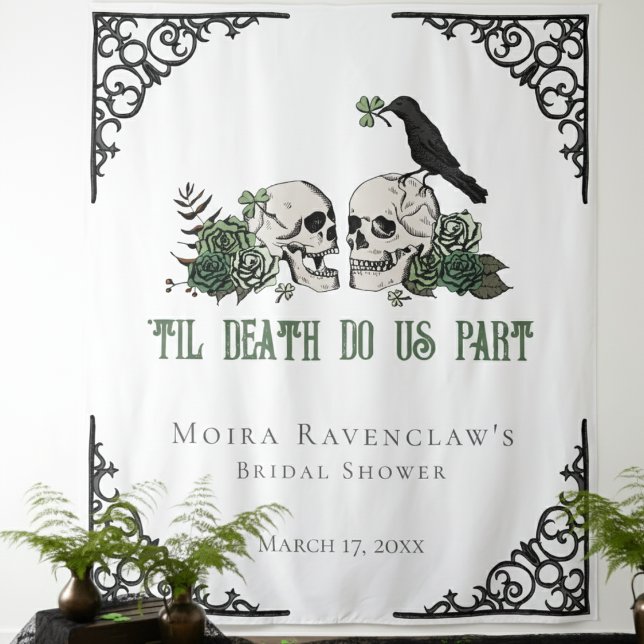 Tenture Til Death Crânes noirs et blancs et Roses verts (Til Death White Photo Prop/Booth for Irish Gothic Wedding. Floral Skulls, Green Roses, Black Raven)