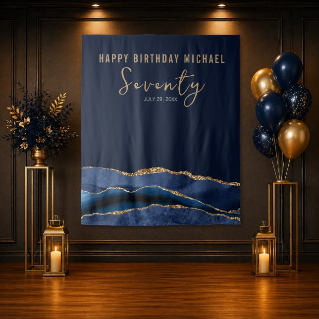 Tenture Toile de fond photo Agate Bleu Or pour 70e anniver (Elegant navy and gold 70th birthday backdrop with luxury side decor setup)