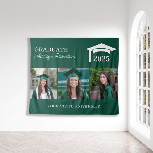Tenture Vert 3 Photo Diplôme Promotion 2025 (Green and white 3-photo graduation party wall tapestry.)