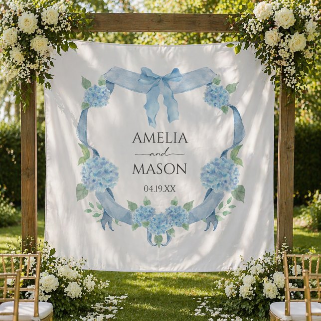Tenture Watercolor Blue Hydrangea Crest Wedding (Watercolor Blue Hydrangea Crest Wedding Tapestry)