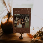 Terracotta botanique minimale | Carte Numéro de ta<br><div class="desc">Avec vos propres photos - pensez photos d'engagement, photos d'enfance, photos de relation. Ces cartes de numéro de table sont une façon unique de présenter vos photos préférées. Les numéros de table rehaussent le look de votre tablescape et mettent la touche finale sur votre journée spéciale. Impression de texte personnalisée...</div>