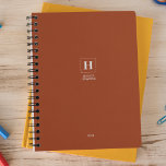 Terracotta Classic Monogramme Personnel Hebdomadai<br><div class="desc">Un simple planificateur annuel de papeterie personnelle avec un monogramme classique dans une bordure carré. Planificateur annuel (12 mois) avec des aperçus mensuels ouverts et des feuilles de planification hebdomadaires. Contact pour assistance à la personnalisation.</div>