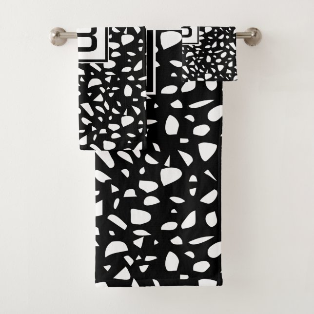 Terrazzo noir blanc motif monogramme initial (En situation)