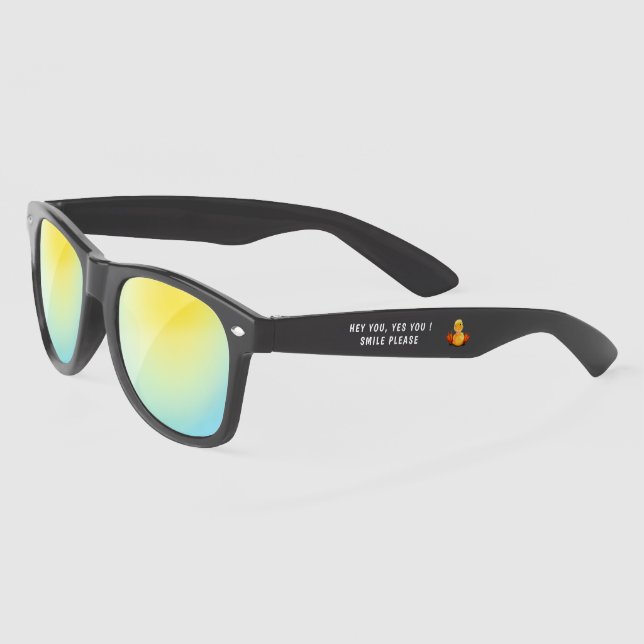 Texte accrocheur et lunettes de soleil pour caneto (Gauche)