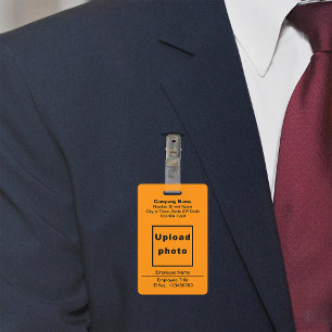 Texte basé sur un badge orange avec photo de l'emp