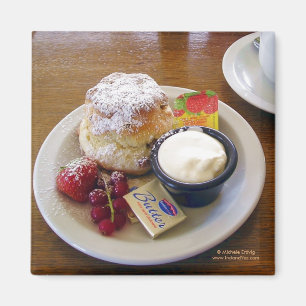 Thé et aimant de scones