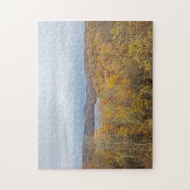 The Quiet Ridge : Un puzzle d'automne (Vertical)
