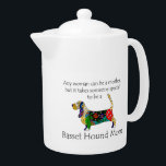 Théière de maman de basset<br><div class="desc">Cette théière colorée de Basset Hound est un grand cadeau pour n'importe quelle maman de basset.</div>