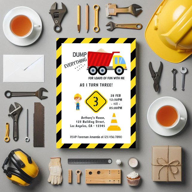 Thème de construction pour tout âge - Invitation d (Construction Theme Dump Truck Birthday Postcard)