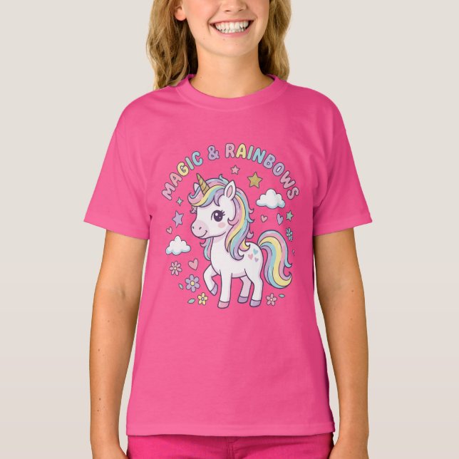 This is a T-shirt with a cute unicorn. (Devant)