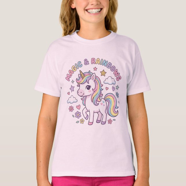 This is a T-shirt with a cute unicorn. (Devant)