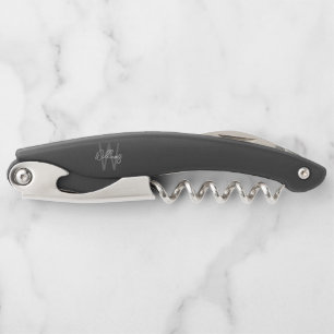 Tire-bouchon Black Modern Script Personnalisé Monogramme et nom