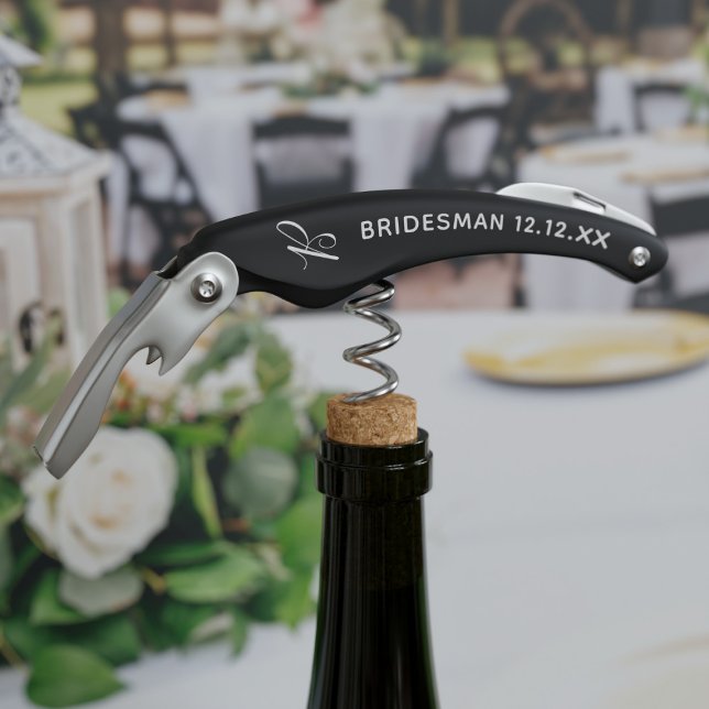 Tire-bouchon Cadeau de mariage moderne pour garçon d'honneur (Bridesman Modern Wedding Party Favour Corkscrew. Just add their initial and your wedding date)