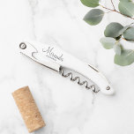 Tire-bouchon Écrivain Personnalisé De Script Moderne<br><div class="desc">Cadeaux Bridesmaid personnalisés avec le nom de la femme d'honneur personnalisée en style de police en script gris avec le titre en style de police sans serif moderne sur arrière - plan blanc. Parfait aussi pour le marié, le meilleur homme, le père de la mariée, la servante d'honneur, la mère...</div>