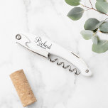 Tire-bouchon Script moderne Groomsman personnalisé Waiter's Cor<br><div class="desc">Cadeaux Groomsman personnalisés avec le nom de toiletteur personnalisé en noir style de police script moderne avec titre dans le style de police sans serif moderne. Aussi parfait pour le meilleur homme,  père de la mariée et plus.</div>