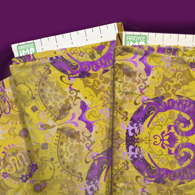 Tissu Couleurs du drapeau de la Fierté intersexe Dragon  (close-up with ruler)
