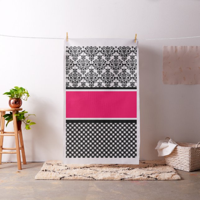 tissu damassé rose chaud (In Situ)