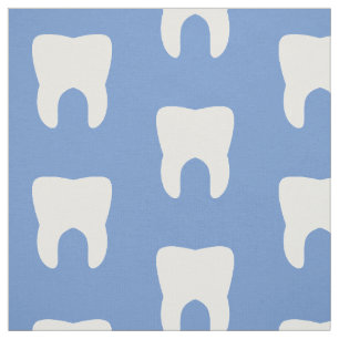 Tissu Dents blanches sur un arrière - plan bleu