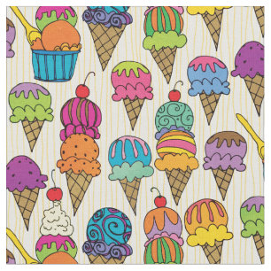 Tissu Dessert de cône de glace cuite sur la crème Fill