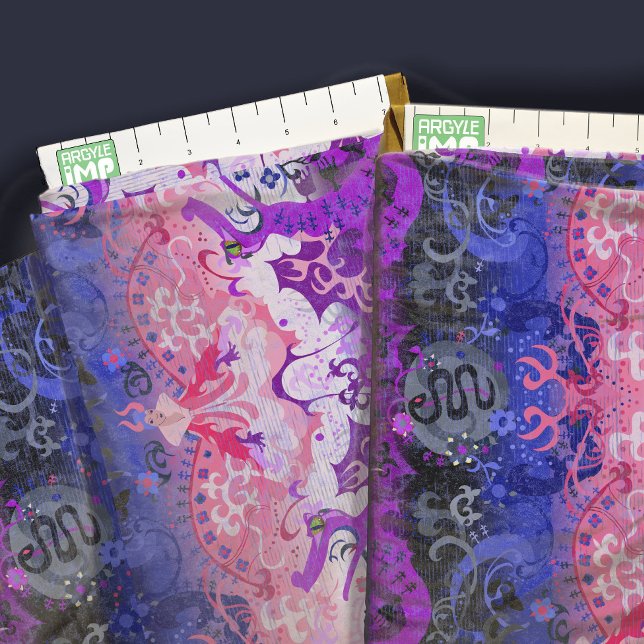 Tissu Genderfluide Fierté Drapeau Couleurs Dragon Damask (close-up with ruler)