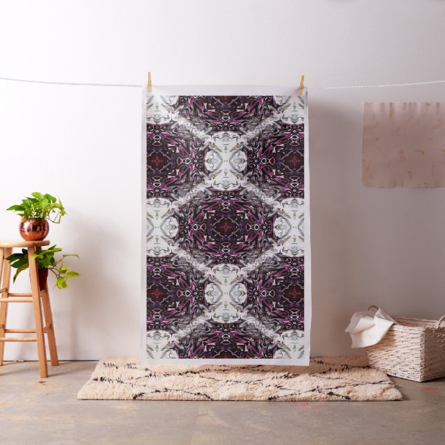 Tissu Magenta Lace.... (In Situ)