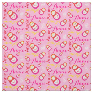 Tissu nommé typographique rose rouge de poupées