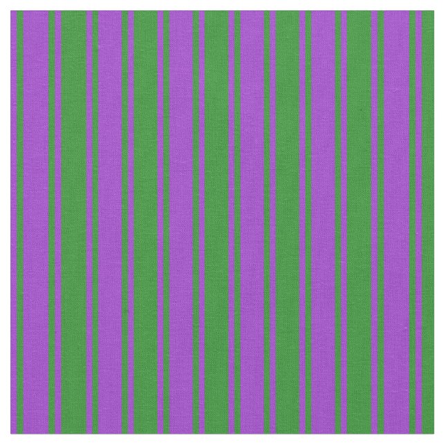 Tissu Orchidée foncée et Motif vert de forêt (Fermer)