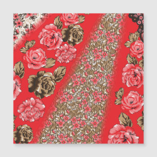 Tissu rouge éclatant avec floral complexe et