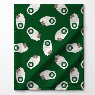 Tissu Tasses de chiot sur fond vert
