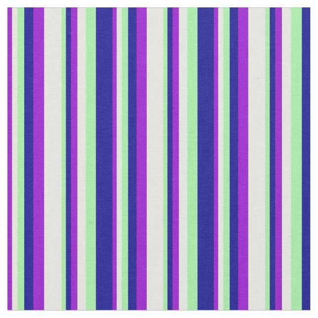Tissu Violet foncé, blanc, vert et Motif bleu foncé (Fermer)