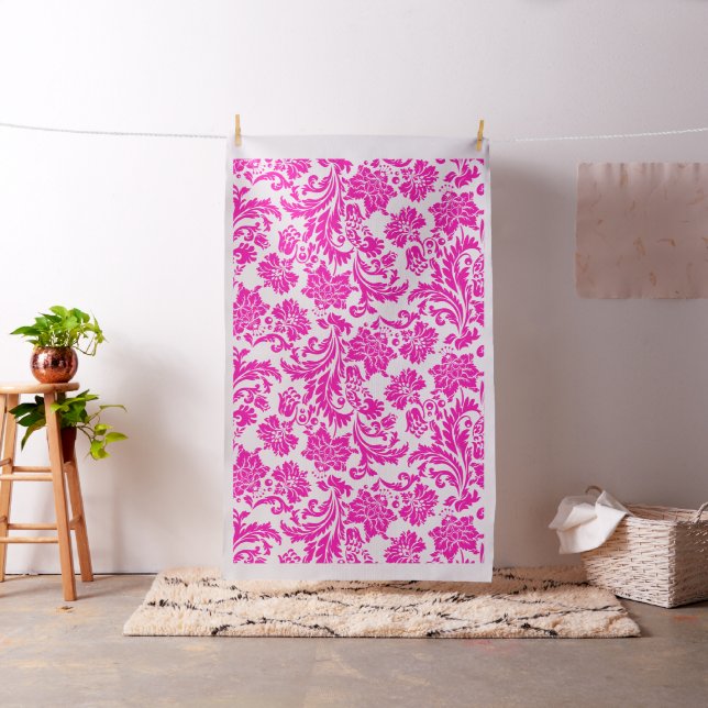 Tissu White and pink floral damask (In Situ)