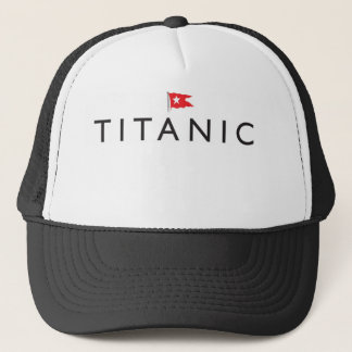 Titanic avec le casquette blanc de drapeau