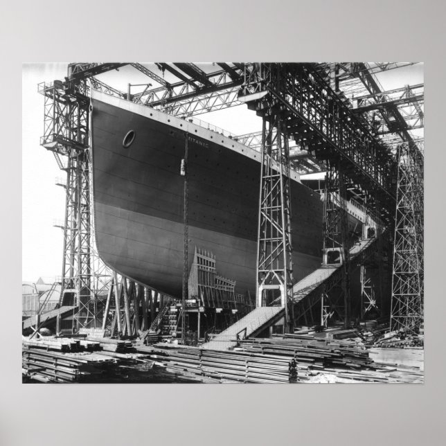 Titanic RMS vintage dans affiche de chantier naval (Devant)