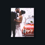 Toile Amore, Script moderne ・ Photo personnalisée, Noms<br><div class="desc">"Montrez vos souvenirs les plus chers d'une manière unique et élégante avec notre "Amore" Script moderne Photo personnalisée, Noms et Toile de Date Imprimer. Ce dessin en toile est un bel hommage aux moments spéciaux de votre vie, idéal pour commémorer des mariages, des anniversaires ou toute occasion mémorable. Le point...</div>