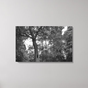 Toile Arbre avec un mystérieux trou II