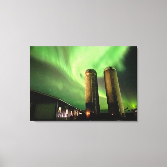 Toile Aurora Borealis sur Alberta Farm Silos (Recto)