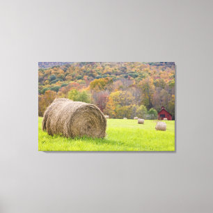Toile Balles de foin et feuillage d'automne à la ferme,