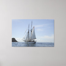 Bateau À Voile Avec Ciel Clair Canvas Art