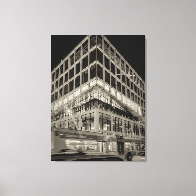 Toile Bâtiment moderne noir et blanc la nuit (Recto)