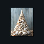 Toile Beach Art Seashells Coastal Christmas Tree Decor<br><div class="desc">Il s'agit d'une oeuvre d'art unique, un arbre de Noël fabriqué à partir de coquillages. Il séduira ceux qui aiment la plage, les collectionneurs de coquillages, les amateurs de plage et les admirateurs du style de vie côtier serein. Pour les familles qui cherchent à insuffler leur décor de Noël côtier...</div>